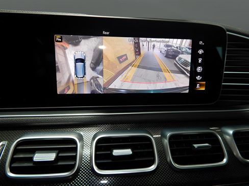 Used 2023 Mercedes-Benz GLE 450 4MATIC w/ AMG Line Exterior image 30