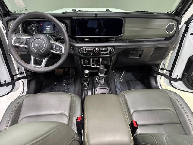 Used 2024 Jeep Wrangler High Altitude AWD/4WD image 3