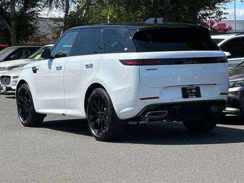 New 2026 Land Rover Range Rover Sport Dynamic SE AWD/4WD image 3