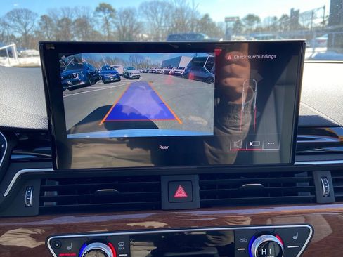 Used 2023 Audi A4 2.0T Premium w/ Convenience Package image 18