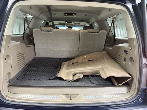 Used 2017 Chevrolet Suburban Premier AWD/4WD image 36