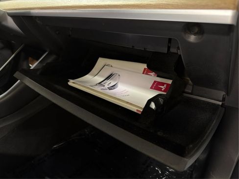 Used 2019 Tesla Model 3 Performance image 33