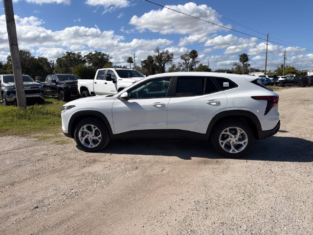 New 2026 Chevrolet Trax LS w/ LS Convenience Package FWD image 5