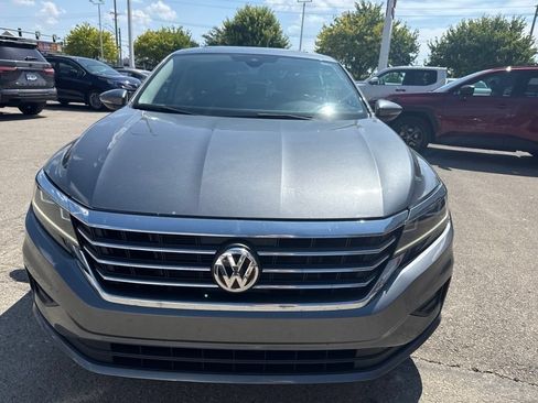 Used 2020 Volkswagen Passat 2.0T SE FWD image 9