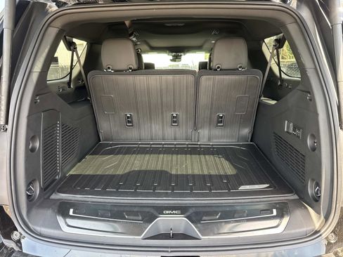 New 2026 GMC Yukon XL Elevation w/ Elevation Premium Package AWD/4WD image 12