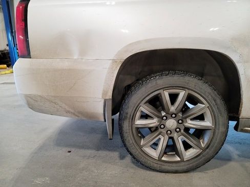 Used 2016 Chevrolet Suburban LTZ image 10