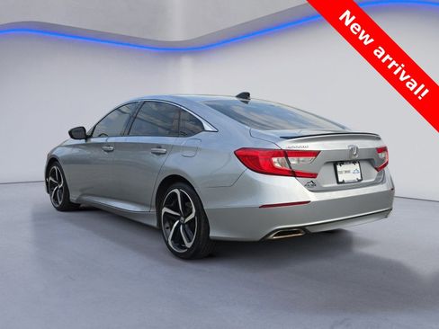 Used 2022 Honda Accord Sport image 3