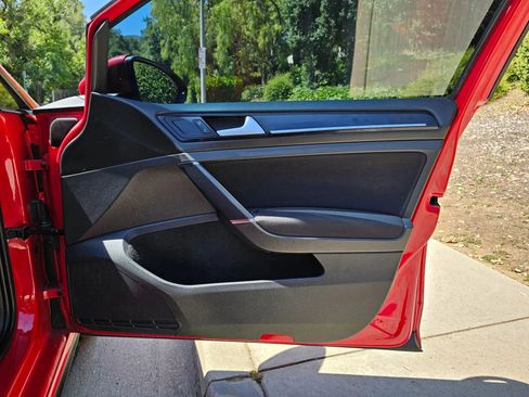 Used 2015 Volkswagen GTI S image 29