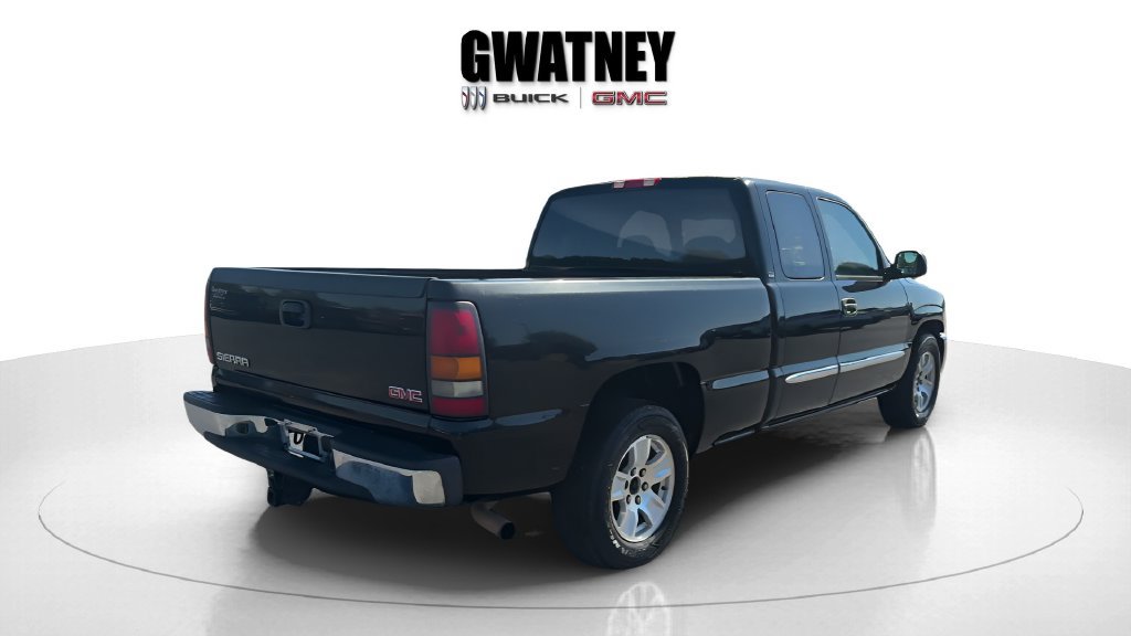 Used 2006 GMC Sierra 1500 SLE w/ Light Duty Power Package RWD image 3