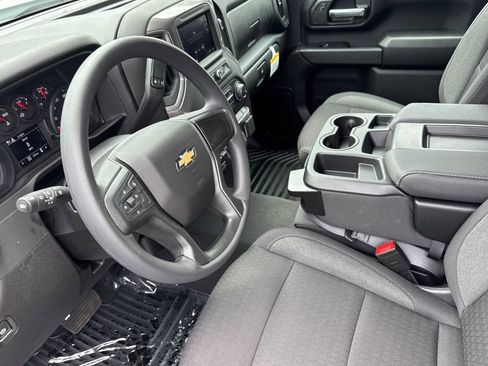 New 2026 Chevrolet Silverado 2500 Custom w/ Custom Value Package AWD/4WD image 9