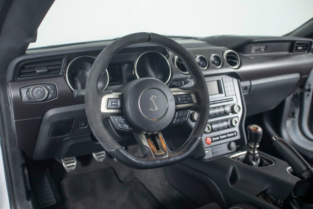 Used 2018 Ford Mustang Shelby GT350 RWD image 12