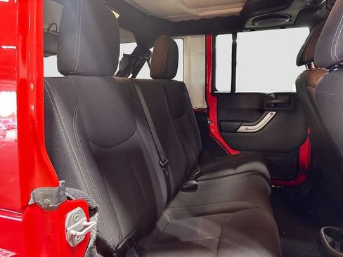 Used 2013 Jeep Wrangler Unlimited Sahara w/ Connectivity Group AWD/4WD image 19