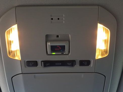 Used 2022 Toyota Highlander L image 19