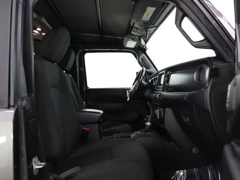Used 2022 Jeep Wrangler Sport S image 11