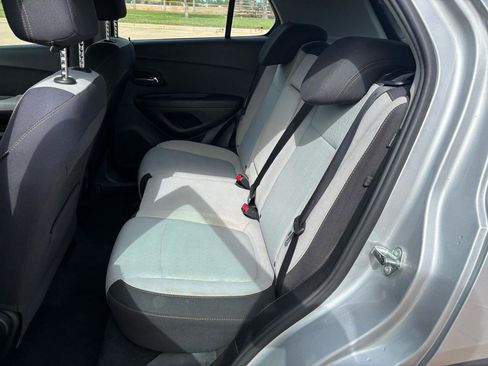 Used 2019 Chevrolet Trax LS w/ LPO, Cargo Package FWD image 11
