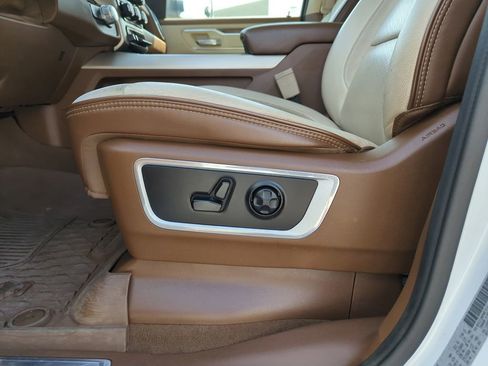 Used 2019 RAM 1500 Laramie image 13