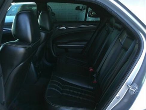 Used 2017 Chrysler 300 S image 21