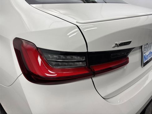Used 2025 BMW 330i xDrive Sedan w/ M Sport Package image 19