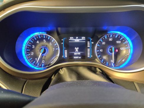Used 2023 Chrysler Voyager LX FWD image 23