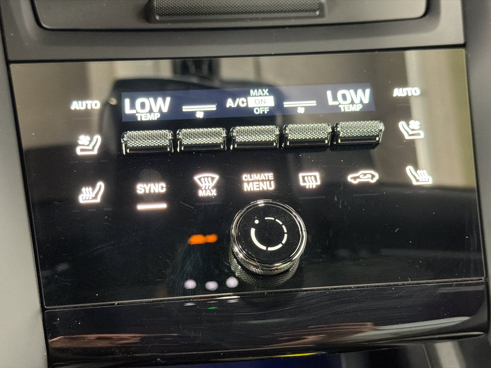 Certified 2026 Porsche Macan 4S Electric AWD/4WD image 35