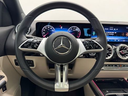 Certified 2025 Mercedes-Benz GLA 250 image 22