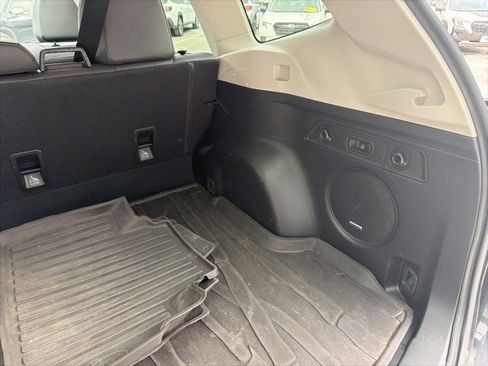 Used 2020 Subaru Forester Touring image 37