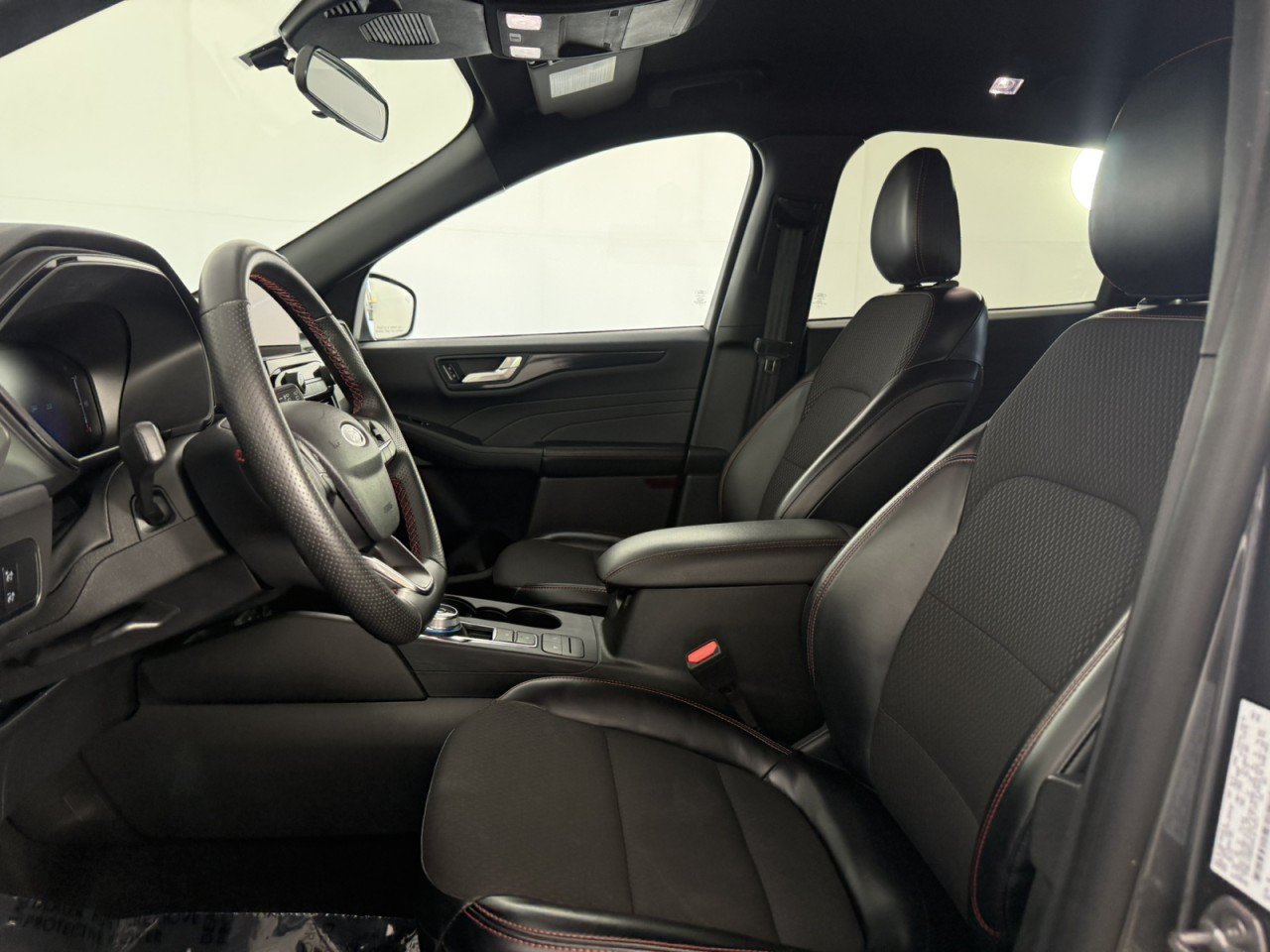 Used 2024 Ford Escape ST-Line FWD image 14