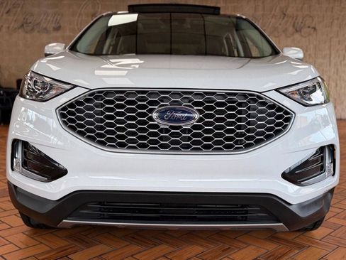 Used 2023 Ford Edge SEL w/ Convenience Package AWD/4WD image 3