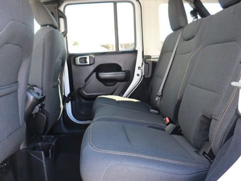 Used 2024 Jeep Wrangler Sport S image 12