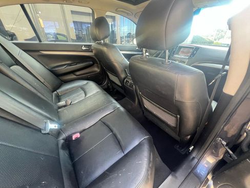 Used 2010 INFINITI G37 Journey w/ Premium Pkg image 29