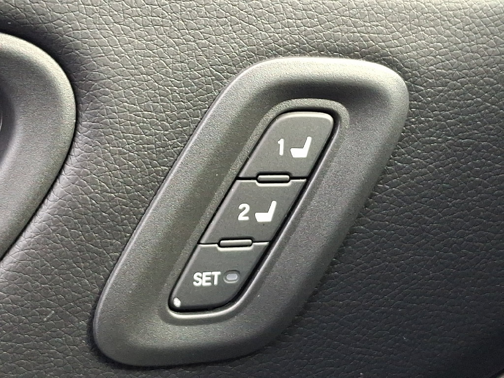 Used 2024 Honda Pilot Touring image 29