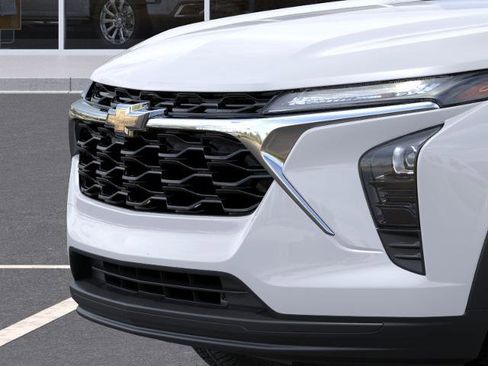 New 2026 Chevrolet Trax LS w/ LS Convenience Package FWD image 30