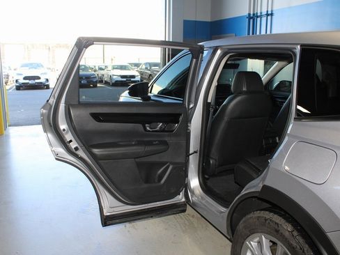 Used 2025 Honda CR-V EX-L image 16