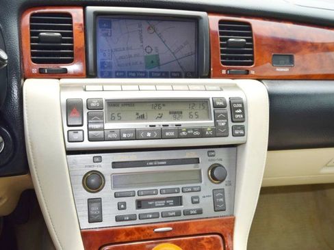 Used 2003 Lexus SC 430 Convertible RWD image 27