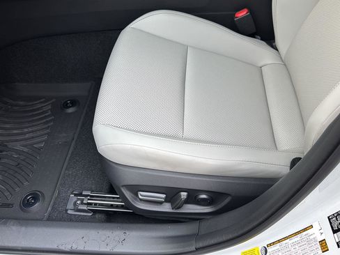 New 2026 Toyota Prius XLE image 27