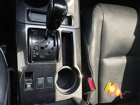 Used 2019 Toyota 4Runner Limited AWD/4WD image 24