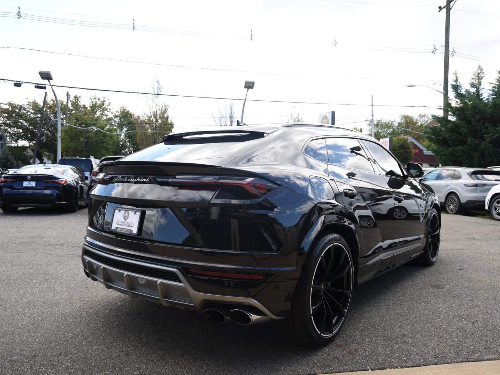 Used 2021 Lamborghini Urus AWD/4WD image 7