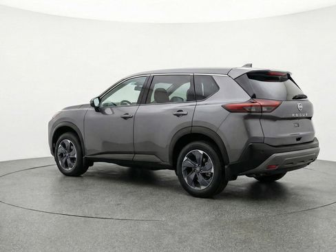 Used 2025 Nissan Rogue SV image 6