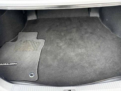 Used 2019 Toyota Avalon XSE FWD image 54