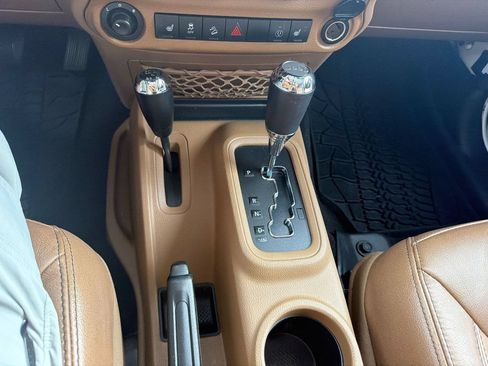 Used 2013 Jeep Wrangler Unlimited Sahara w/ Dual Top Group AWD/4WD image 22
