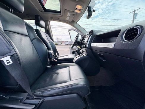 Used 2016 Jeep Compass High Altitude image 33