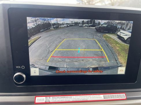 Used 2025 Toyota Tacoma TRD Off-Road image 21