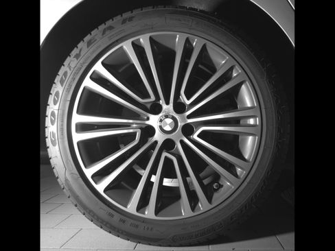 Used 2019 BMW 540i w/ Premium Package RWD image 24