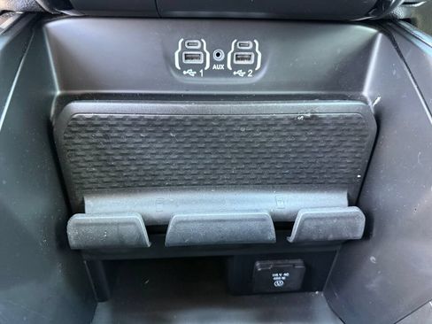 Used 2023 RAM 2500 Laramie w/ Night Edition AWD/4WD image 27
