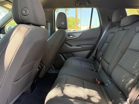 Used 2025 Chevrolet Equinox LT FWD image 27