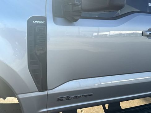 Used 2024 Ford F250 Lariat w/ Black Appearance Package AWD/4WD image 33