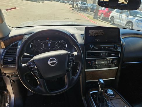 Used 2024 Nissan Armada SL image 17