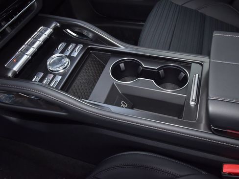 New 2026 Lincoln Nautilus Reserve AWD/4WD image 31