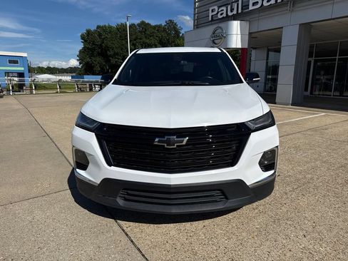 Used 2023 Chevrolet Traverse LT FWD image 24