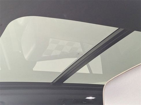 Used 2022 Chevrolet Tahoe RST image 13